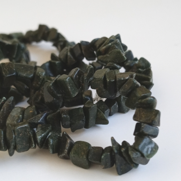 *Relisted* Rare Authentic & Gorgeous Black Turquoise Stone African Necklace - Picture 4 of 5